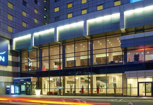 이비스 포즈난 센트럼