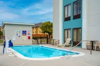 Quality Inn Jacksonville Near Camp Lejeune - Pools