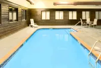 Days Inn by Wyndham North Sioux City - Swimmingpools