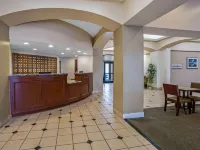 La Quinta Inn & Suites by Wyndham New Haven Hotels in New Haven