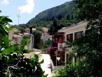 Avra Budget Beach Rooms Hotel di Benitses