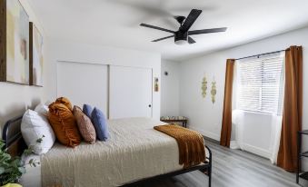 Sky Harbor House - Centrally Located W/Hot Tub 3 Bedroom Home by RedAwning