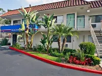 Motel 6 Riverside, CA - UCR East Отели в г. Риверсайд
