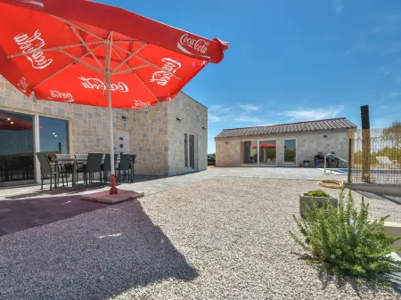 Vulelija Holiday Home