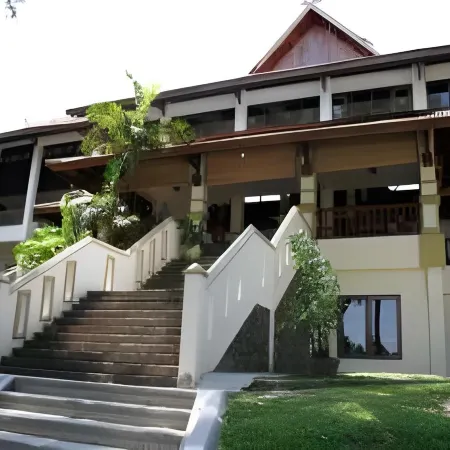 Ratu Hotel & Resort
