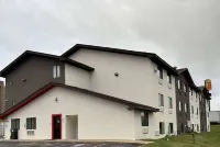 Super 8 by Wyndham Springfield North I-44