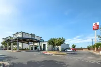Best Western Plus Lackland Hotel  Suites - Jacuzzi