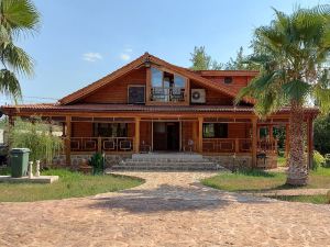 Wooden Villa w/Private Garden & Orchard -Room w/AC