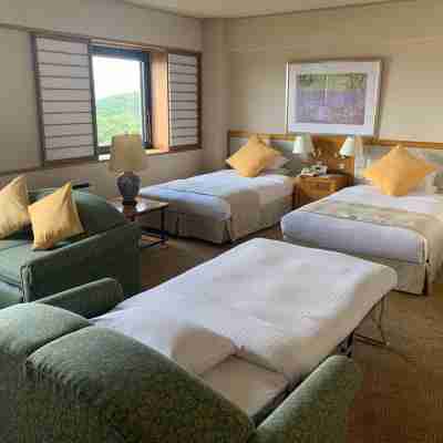 岡山国際ホテル Rooms