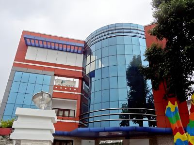 Hotel Kurunji Meridian