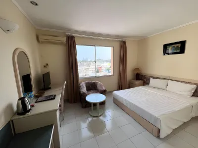 Bat Dat Hotel Hotel in zona Phuoc An Hoi Quan Pagoda