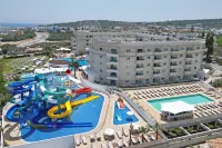 Sunrise Oasis Hotel & Waterpark