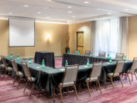 Courtyard Denton Hotels in Denton