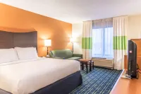 Fairfield Inn & Suites by Marriott Muskegon Norton Shores Hotels in Spring Lake