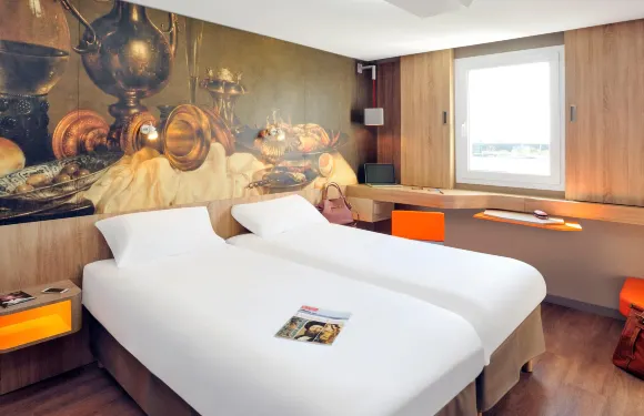 宜必思快捷里爾蒙桑巴勒爾酒店