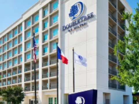 โรงแรมดับเบิลทรีบายฮิลตัน ดัลลาส – เลิฟฟิลด์ โรงแรมใกล้สนามบินเลิฟ ฟิลด์