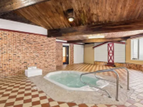 Econo Lodge Manistee Hotels in Manistee