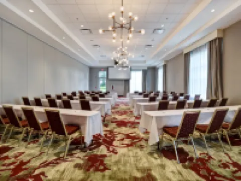 Hilton Garden Inn Lansing/West Hoteles en Waverly