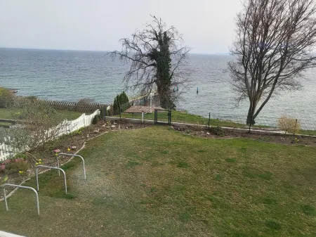 Modern Eingerichtete Ferienwohnung mit Faszinierendem Meerblick!