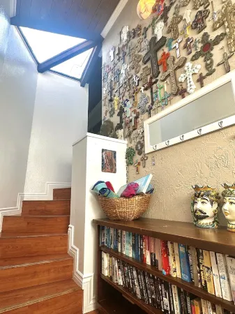 Casa Lagunita: An artistic, ocean-view retreat! Отели в г. Лагуна-Бич