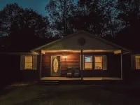 Spring Discounted Rates!  Spacious w/Hot Tub/Grill/Firepit 4 Br Red River Gorge Hotels in Wolfe County