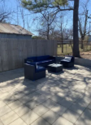 Dog friendly NON SMOKING Cottage 1 block from Town Square Hotels in Mason County