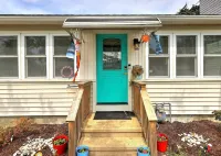 BREATHTAKING BUNGALOW-HOME AWAY FROM HOME