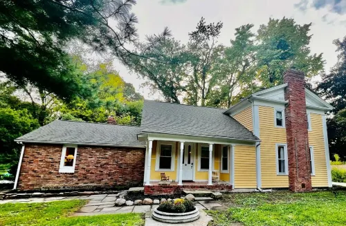Charming renovated historical farmhouse in the heart of wine country! - Wi-Fi