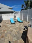 1ST STREET RETREAT UPDATED DOG FRIENDLY APARTMENT WITH FENCED IN YARD!!