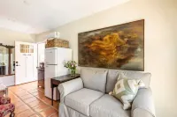 Palm Springs First 420 LGBTA Shiloh Pet-Friendly near downtown