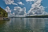 Paupack Point Wallenpaupack Lakefront  Log Home - 3 bedrooms + Central AC