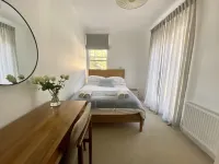 Amazing Location! Luxury 2 bed family apartment near Sandbanks - 400m to beach!