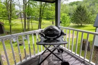 Tranquil creek side retreat