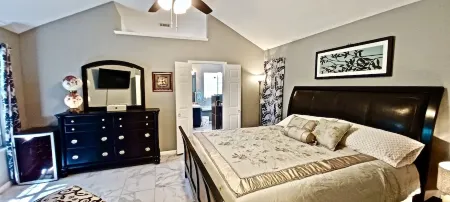 Superb,Pet Friendly. Big Backyard on Greenbelt. Heb Center. Atx Kalahari,183