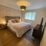 Luxury 4-5 Bed Home with Games Room and Balcony