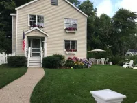 Short Beach Coastal Cottage