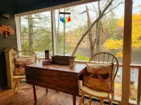 Peaceful Lakeside Haven w/private dock; boating, hiking swimming just steps away