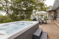 A View Fit for Royalty!Top Compliments:  so clean! fab hot tub! best view!