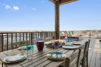 Gulf Front House on W. Beach, 9/9 Bath, with Pool, Sleeps 34. Pet Friendly!