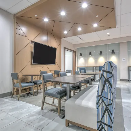 Holiday Inn Express & Suites DALLAS – PLANO NORTH by IHG