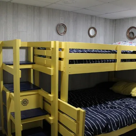 Turtle Cove Lakefront APT.  10 min from MIS, 40 min to Ann Arbor
