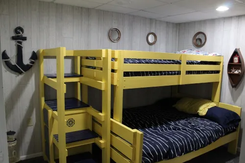 Turtle Cove Lakefront APT.  10 min from MIS, 40 min to Ann Arbor - 2-Star
