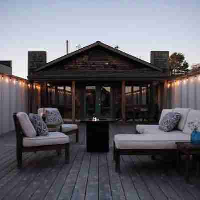 Plaza Perch~Downtown~Walkable Others