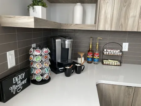 Stunning New 4 bedroom home minutes to Arches