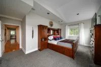 Spacious Suite on Oregon Equestrian Estate
