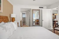 Gorgeous 2 Bed 2 Bath Gulf front, just steps to the white powder beach