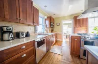 Magnificent 5BR/2BA Near Casinos