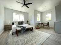 Kolea Landing Modern Beach House w/ Double Suite and Third Bedroom Option Hotels near Lanikai Beach