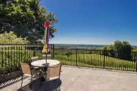 Shanty Creek Condo - Pool/Beach Club Privileges ⛳️, 🎿,🏊, 🚴‍♀️,🍴& more