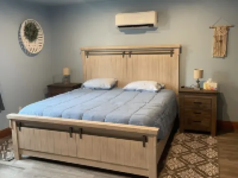 Country 2-Bedroom Cottage with a gorgeous view Hotels in Moscow